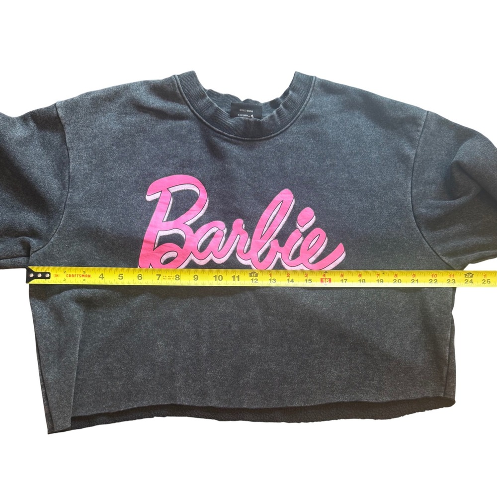Barbie Cropped Sweatshirt Top Gray Pink Graphic Crewneck Pullover Womens Large - Picture 4 of 5